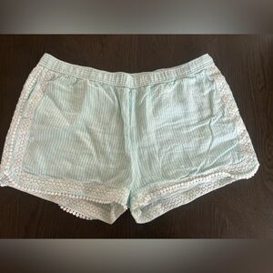 Vineyard Vines Short Size XL